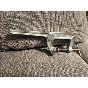 Sunland aluminum F-Clamp  2 3/4" open throat. Sun Aired Sunland California